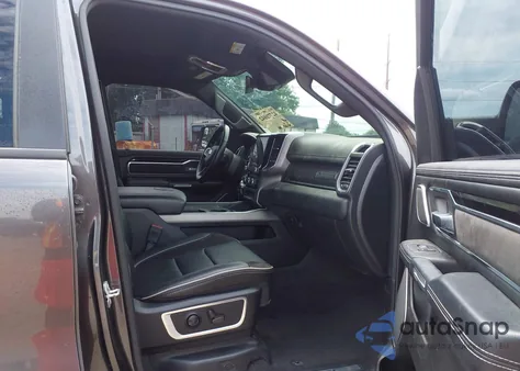 2022 Ram 1500 Laramie 4X4 5'7 Box z USA, uszkodzony, nr VIN 1C6SRFJT0NN427089